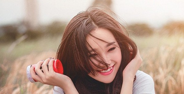 Có nên trồng răng khểnh không?