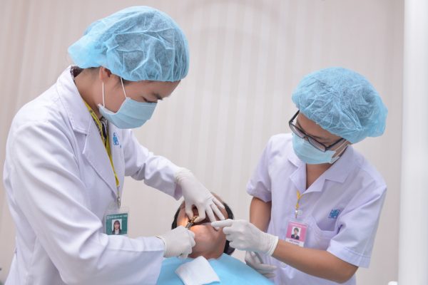 Phòng khám răng an toàn tại TPHCM