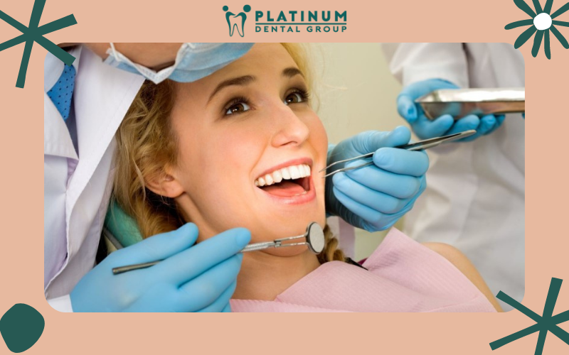 Cạo vôi răng và đánh bóng hàm có gây nên biến chứng nào không