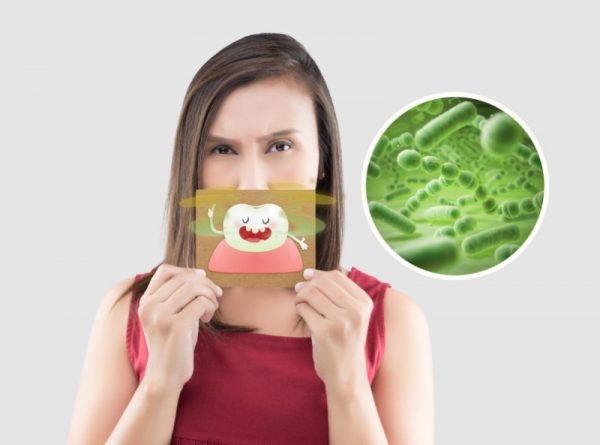 Răng khôn bị sâu vỡ khiến cho những mãng bám thực phẩm không được làm sạch, vi khuẩn phát triển là một trong những nguyên nhân gây ra mùi hôi khó chịu. Răng khôn bị sâu vỡ khiến cho những mãng bám thực phẩm không được làm sạch, vi khuẩn phát triển là một trong những nguyên nhân gây ra mùi hôi khó chịu.