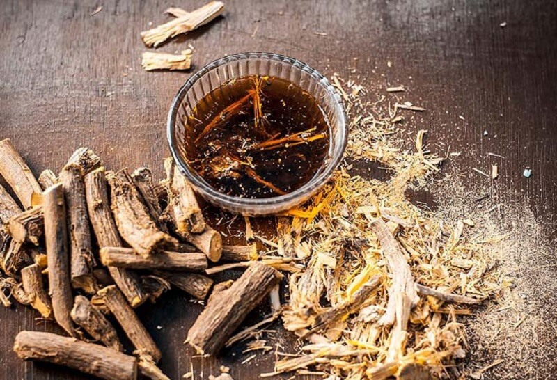 Cam thảo có tính kháng khuẩn và kháng viêm đem lại hiệu quả lớn trong việc trị chứng hôi kẽ răng Cam thảo có tính kháng khuẩn và kháng viêm đem lại hiệu quả lớn trong việc trị chứng hôi kẽ răng