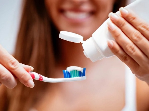 Hướng dẫn đánh răng sau khi nhổ an toàn tối đa