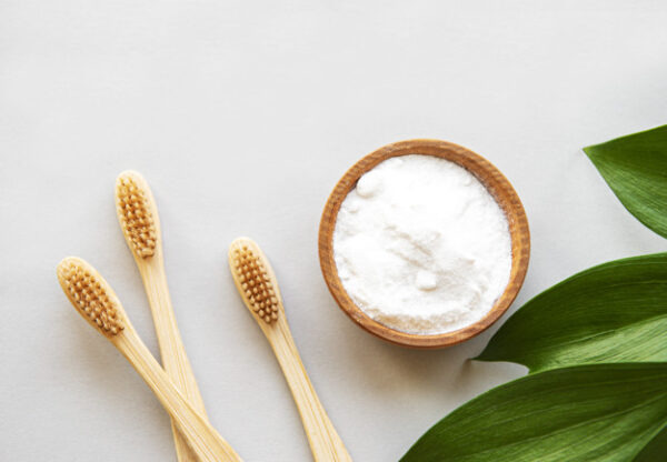 Cách làm trắng răng bằng baking soda