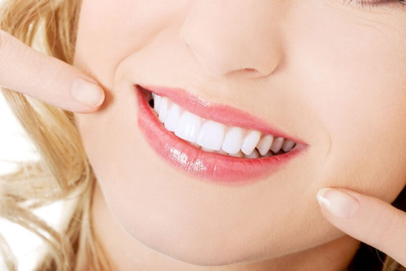 Tẩy trắng răng tại các phòng khám