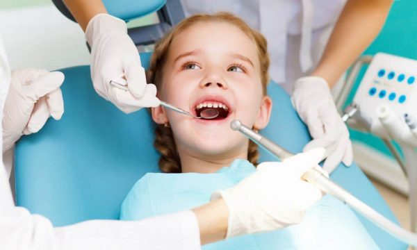 Đến Nha Khoa Platinum để được tư vấn chi tiết, đặt thun nhanh chóng, an toàn