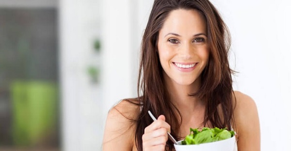 How long after dental surgery can I eat?