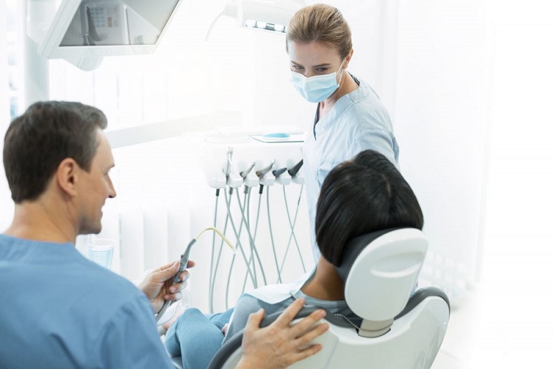 Loose or knocked-out teeth