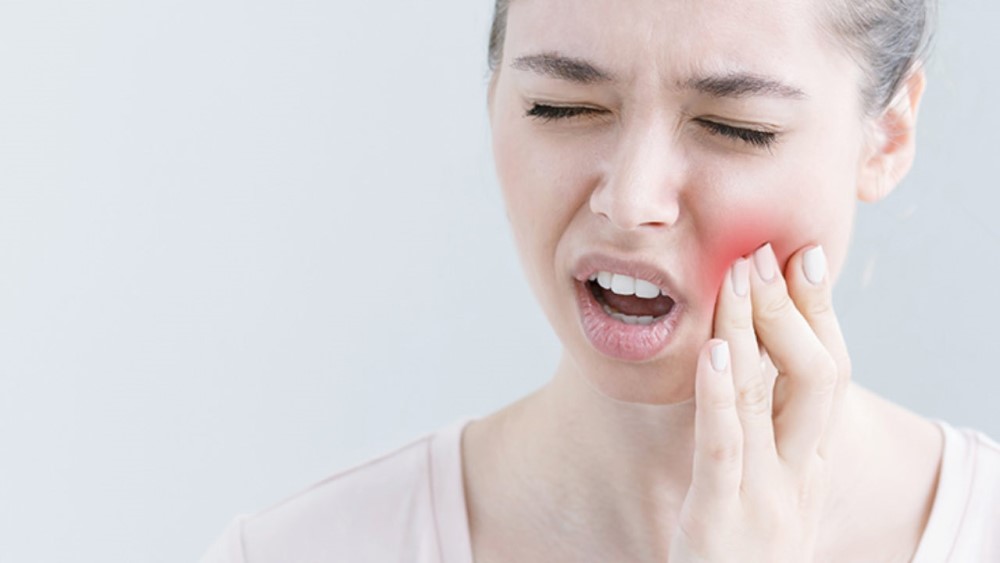 What Is a Dental Implant Emergency?