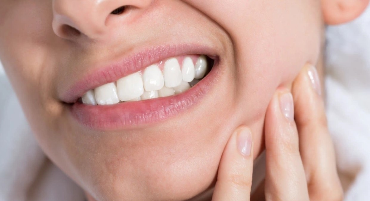 Trường hợp nào nên tháo răng sứ?
