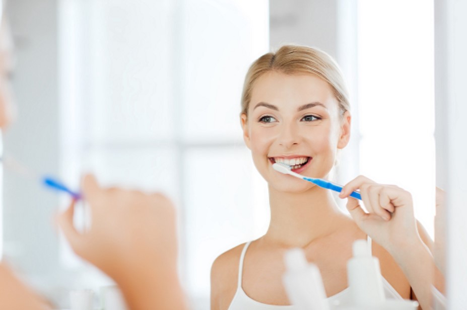 Hướng dẫn cách chăm sóc răng sau khi bọc sứ