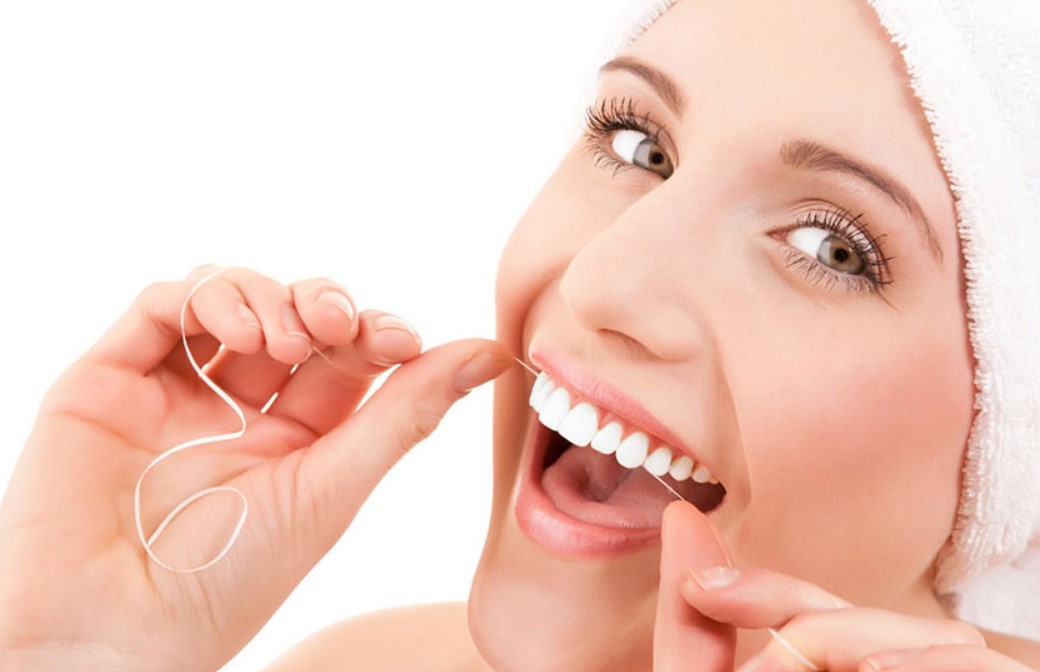 Cách giữ răng sứ luôn trắng