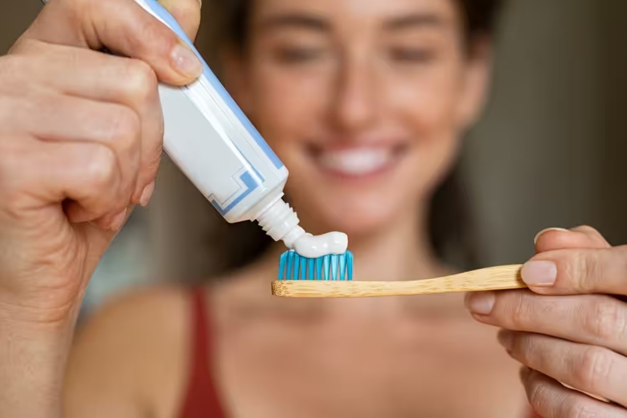 Lý do cần chăm sóc răng miệng kỹ lưỡng sau khi bọc răng sứ