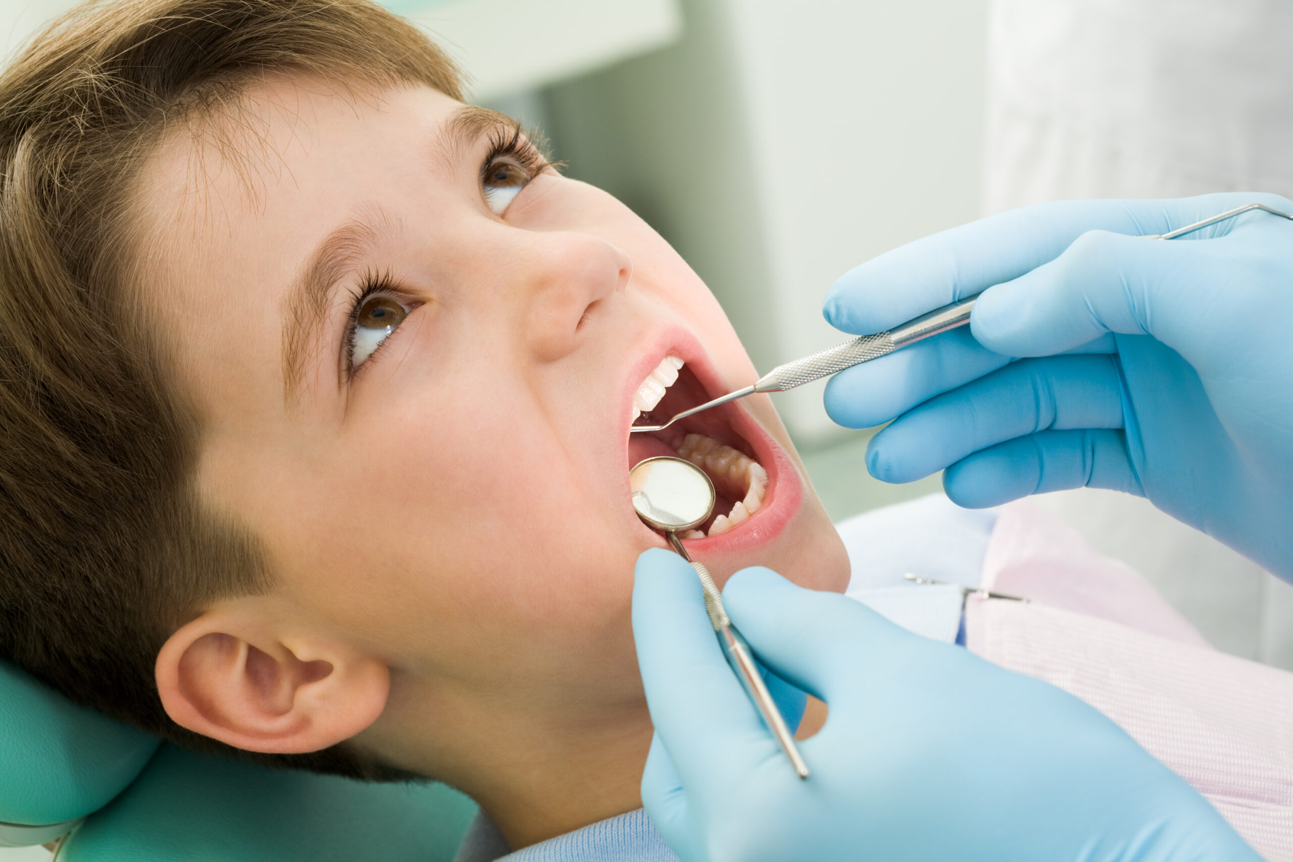Platinum Dental - Địa chỉ nhổ răng sữa cho bé